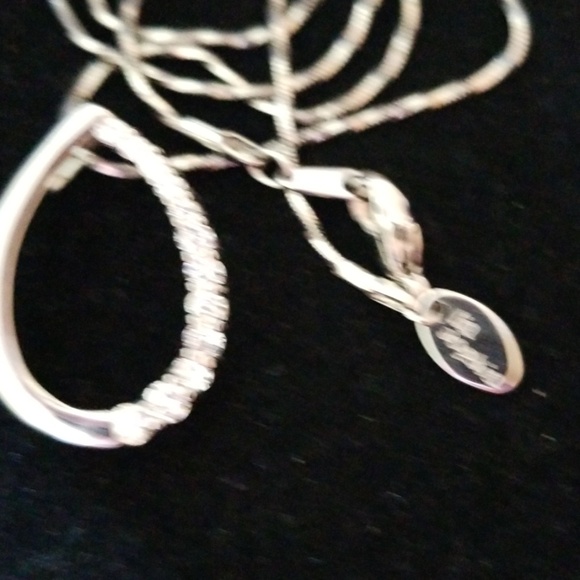 ❤Lia Sophia necklace❤ - Picture 3 of 5